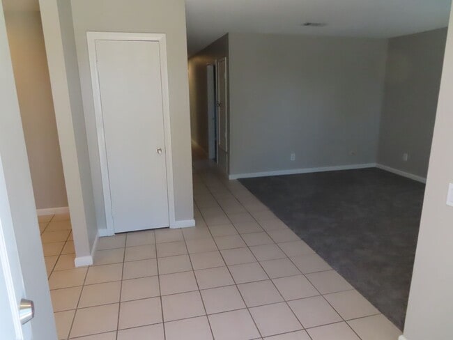 Building Photo - Four Bedroom Home in Oceanside