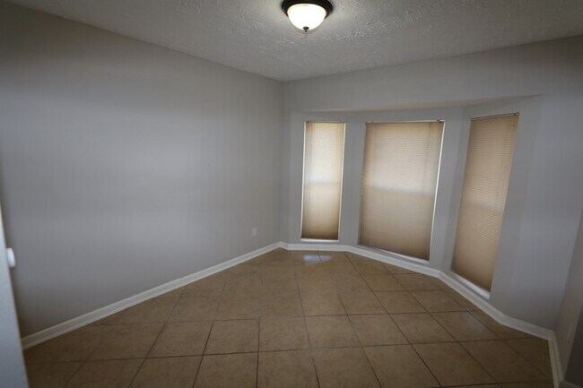 Building Photo - 6223 Autumn Forest Dr