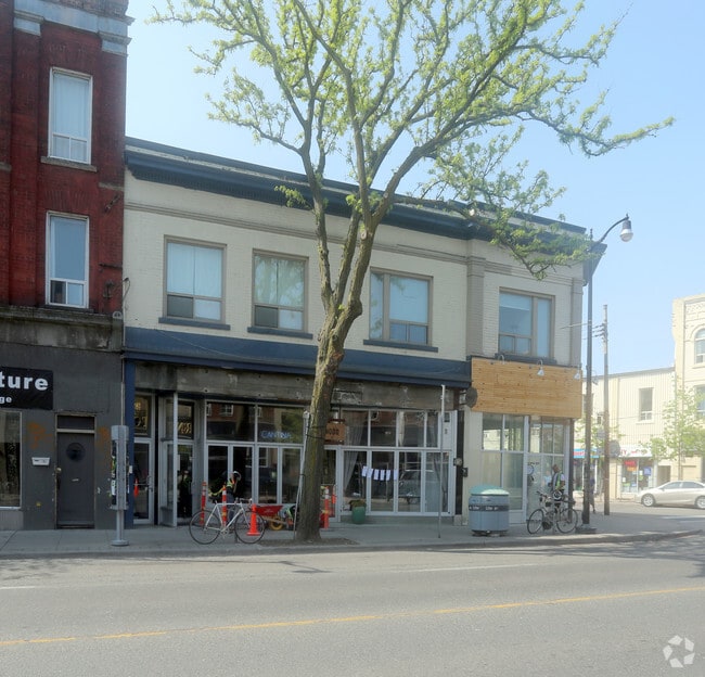 Building Photo - 2881-2885 Dundas St W