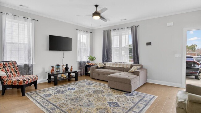 Foto del edificio - 1633 Berry Ave