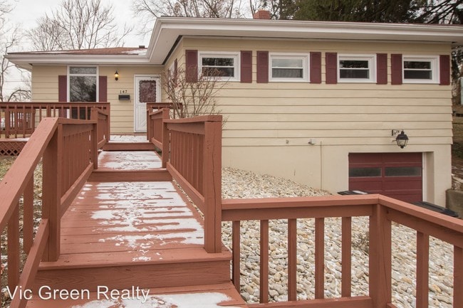 Building Photo - 4 br, 1.5 bath House - 147 E Bryant Ave