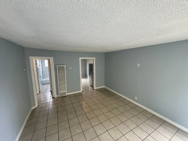 Foto del edificio - 3258-60 Greely Ave