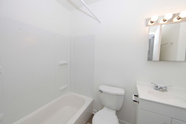 Baño - Alto Road Complex