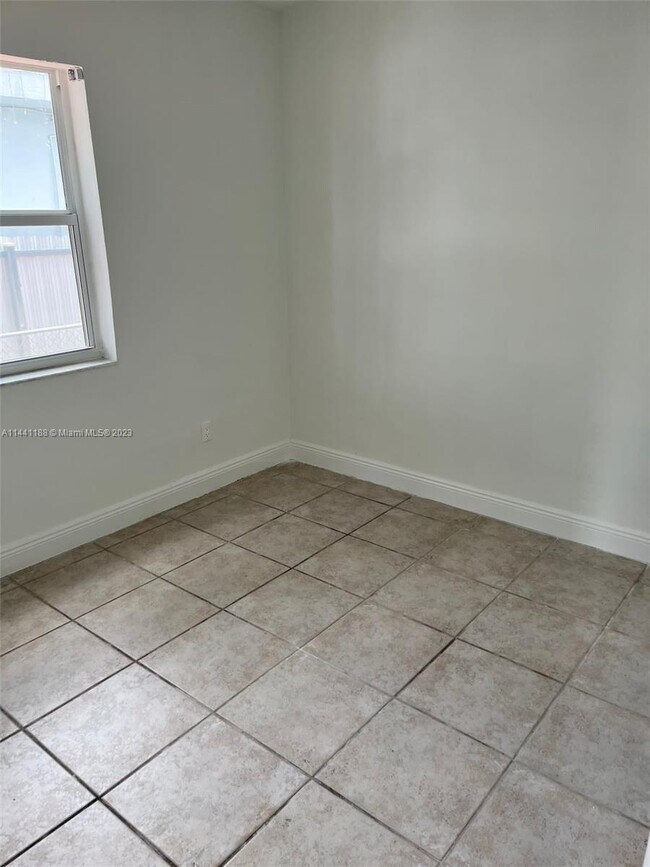 Foto del edificio - 11270 SW 2nd St
