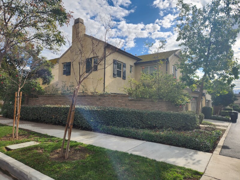 Building Photo - 3076 S Edenglen Ave