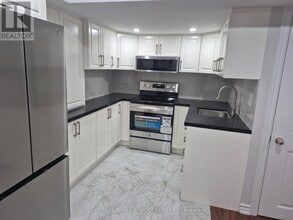 Building Photo - 4554 Willow Creek Dr