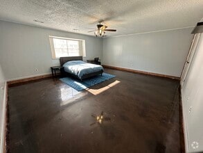 Building Photo - 223 Blue Castle Ln
