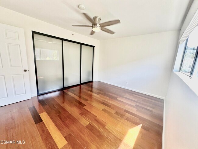 Building Photo - 1118 E Palmer Ave