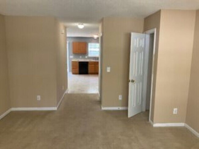 Foto del edificio - 336 Wild Olive Dr