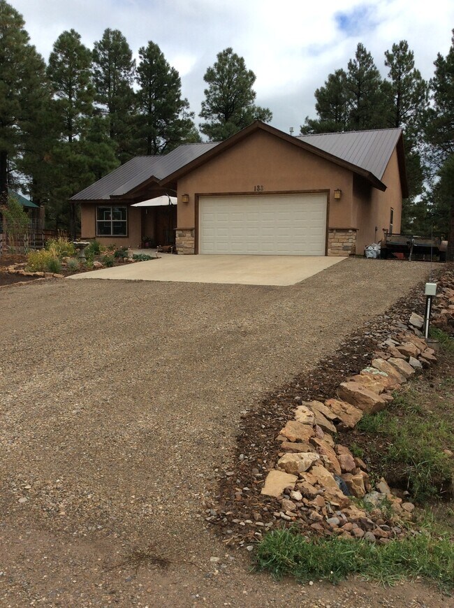 Building Photo - 133 Woodridge Cir