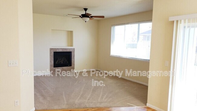 Building Photo - 302 St Ida Cir