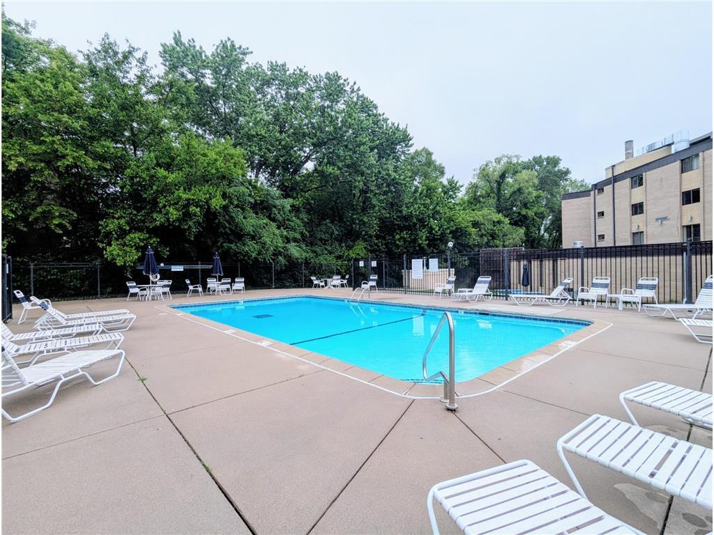 Foto principal - 6710 Vernon Ave S