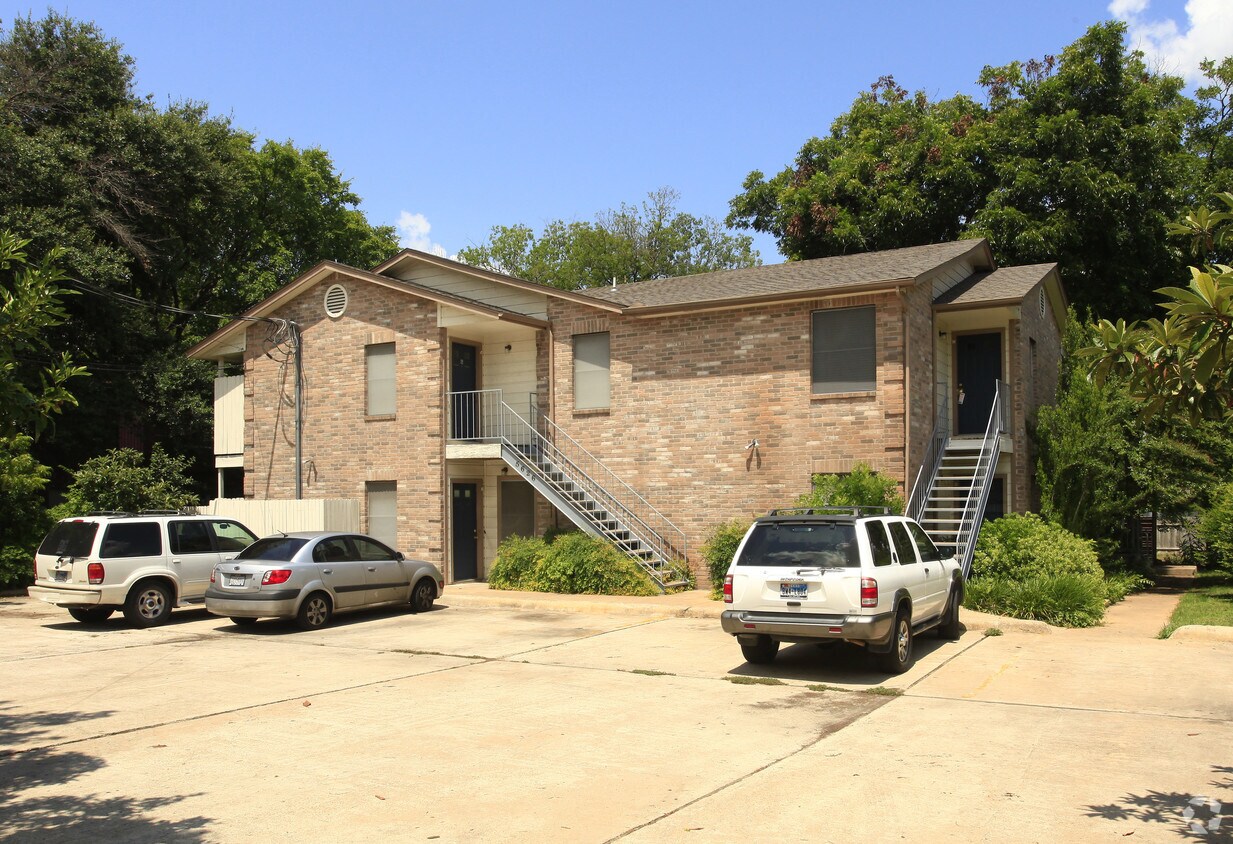 Primary Photo - Woodrow Apartments