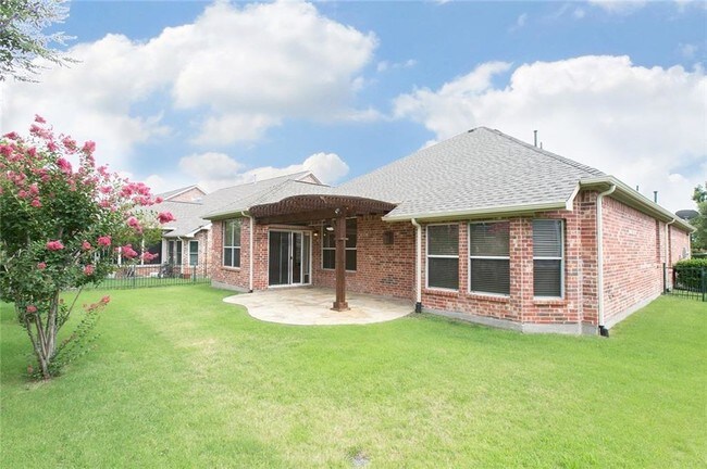 Building Photo - 330 Pebble Beach Dr