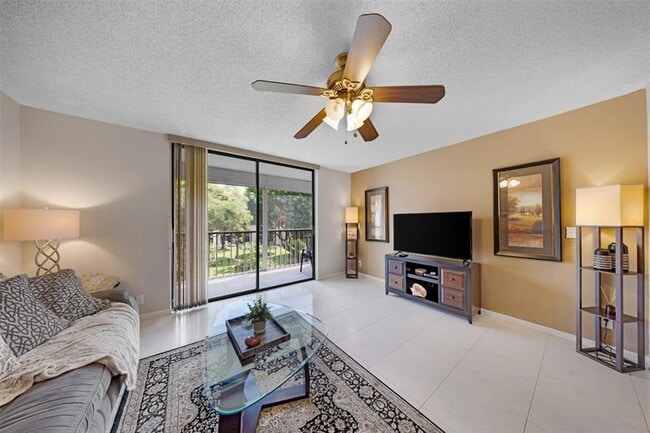 Building Photo - 5250 Las Verdes Cir