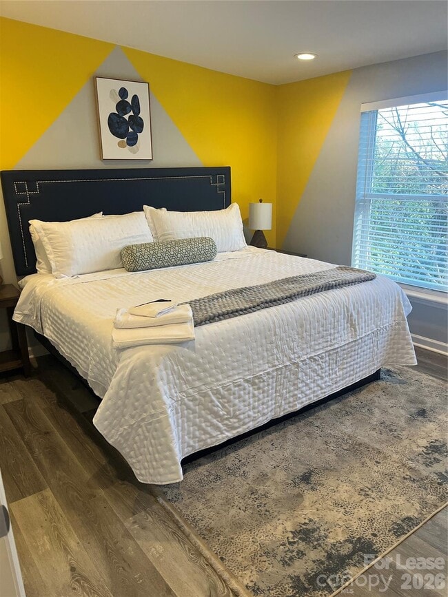 Foto del edificio - 1816 N McDowell St