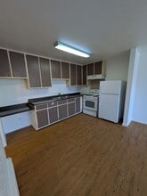 Building Photo - 1400 Kingston St