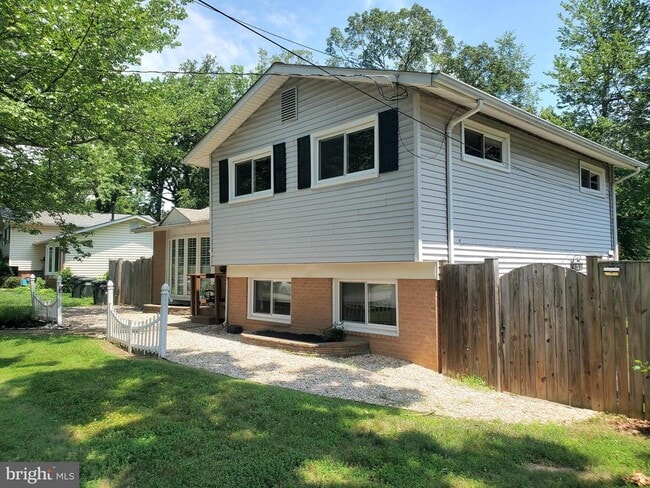 Building Photo - 4517 Mayfield Dr
