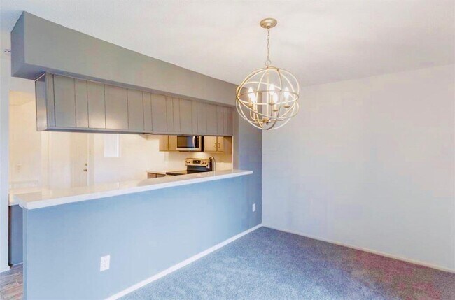 Foto del edificio - 5661 Birchmont Dr