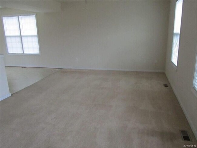 Foto del edificio - Beautiful West End 2-Story 4 Bedroom Colonial Home