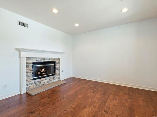 Foto del edificio - 5250 Coleridge Ct