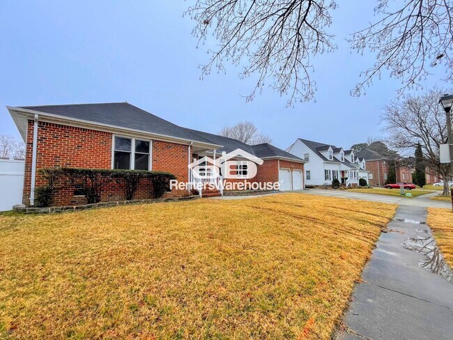 Foto del edificio - 352 Peace Haven Dr