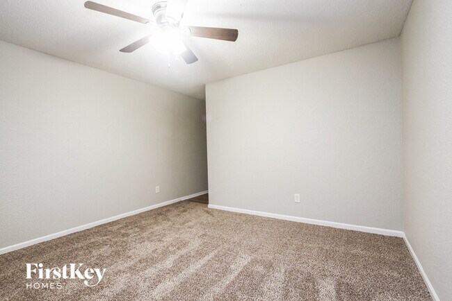 Building Photo - 8116 Maple Stream Ln