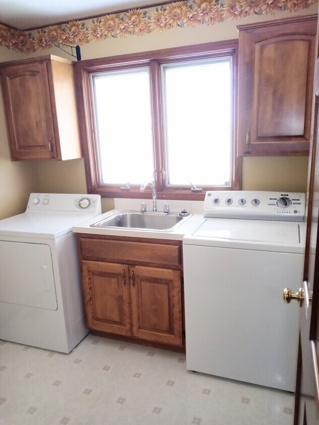 Foto principal - 5841 NE Kincaid Rd