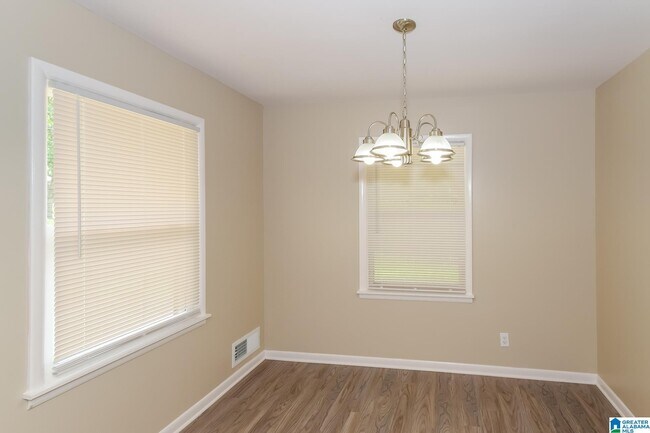 Foto del edificio - 2740 5th St NE