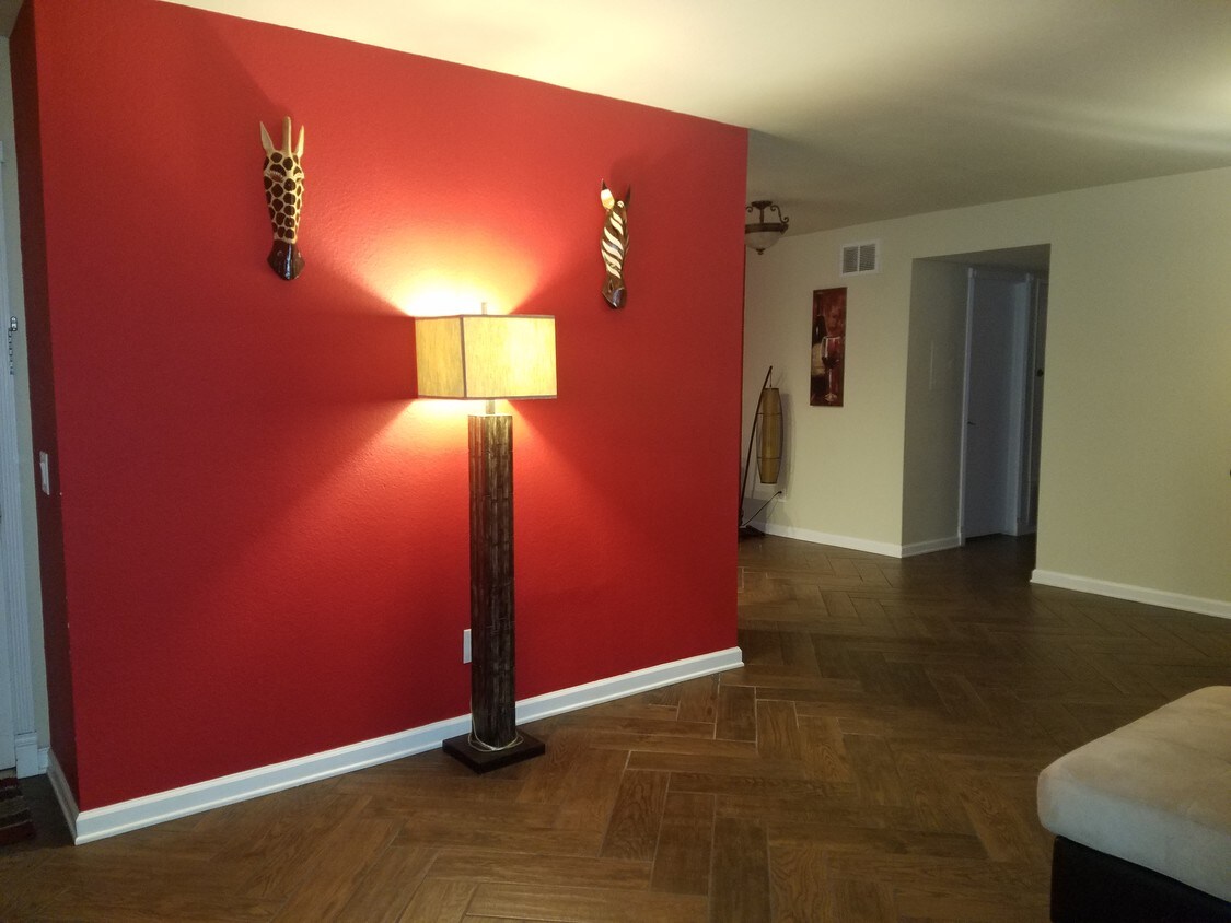 1008 Cabrillo Park Dr, Santa Ana, CA 92701 Condo for Rent in Santa