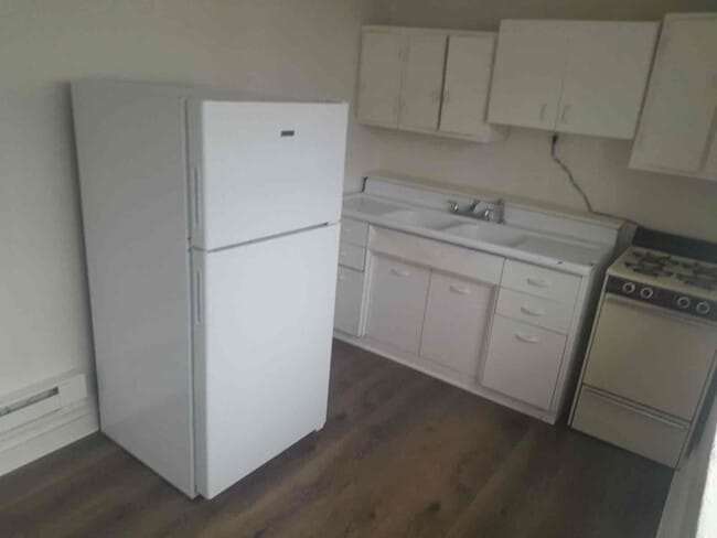 Building Photo - 120 Badger Ave