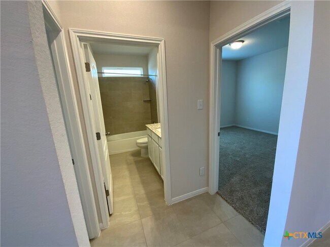 Foto del edificio - 525 Oxford Ln