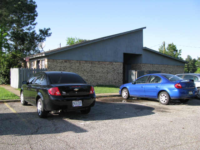 Building Photo - 508 S Beaulah St