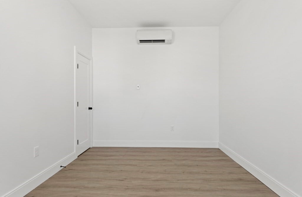 Building Photo - 1137 Washington St