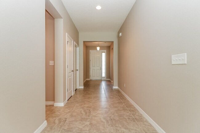 Building Photo - 513 Corbett Bluff Dr