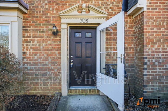 Foto del edificio - 705 Mill Landing Rd