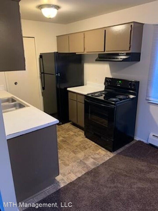 Foto principal - 2 br, 1 bath Apartment - 18637 James Couzens