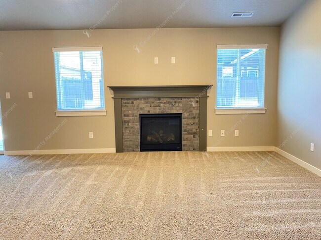 Building Photo - Charming 3-Bedroom, 2-Bath NW Redmond Home