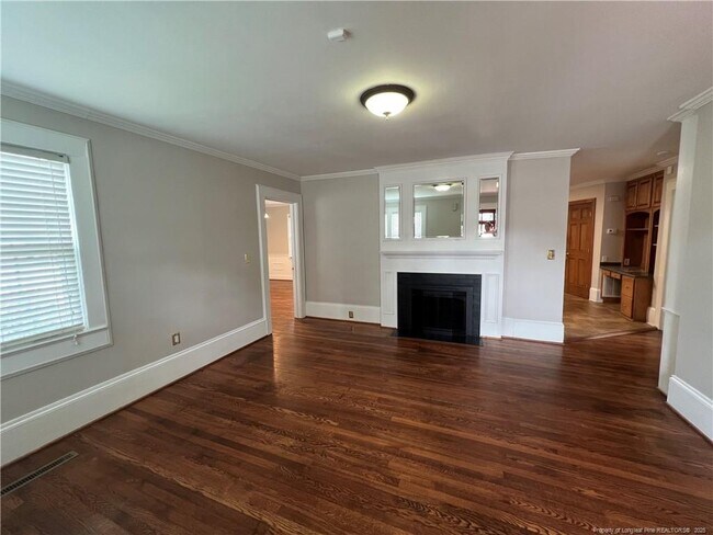 Building Photo - 401 Pilot Ave