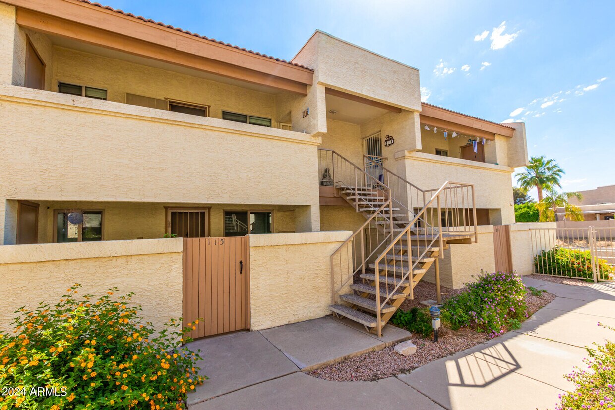 Primary Photo - 4150 E Cactus Rd