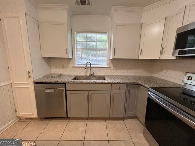 Foto del edificio - 5 Indianola Dr