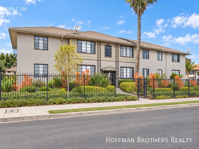 Building Photo - 4316 Santa Rosalia Dr