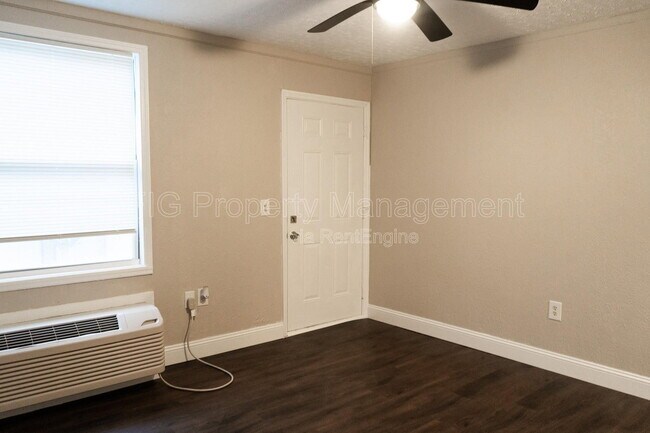 Foto del edificio - 1414 Chicago Ave