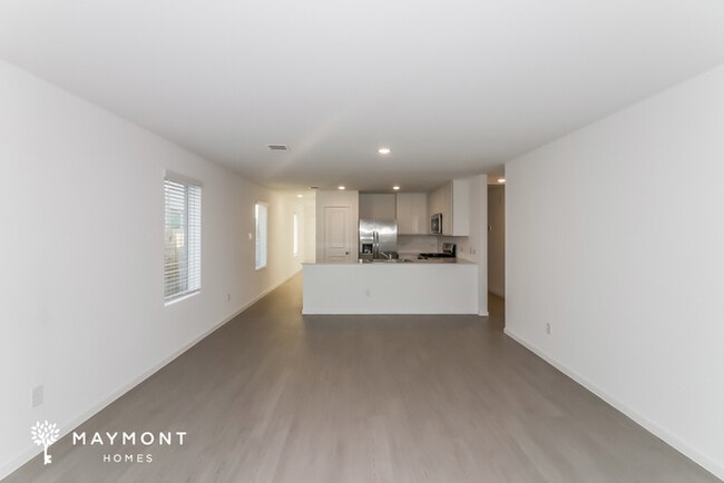 Building Photo - 3057 Majestic Sunrise Dr