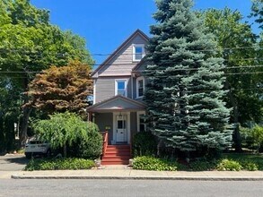 Building Photo - 45 Cherry Pl