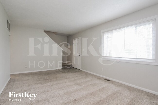 Foto del edificio - 7732 Hoyt Ave