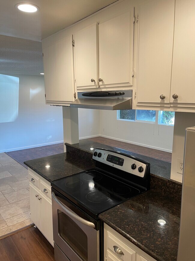 Kitchen - 3045 E Theresa St