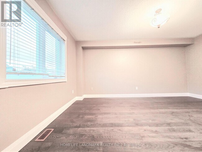 Photo du bâtiment - 188 Wainscot Ave