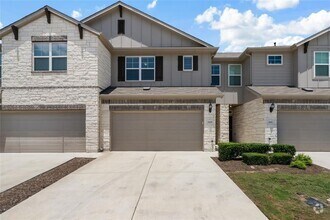 Building Photo - 17402 Bay Skipper Dr