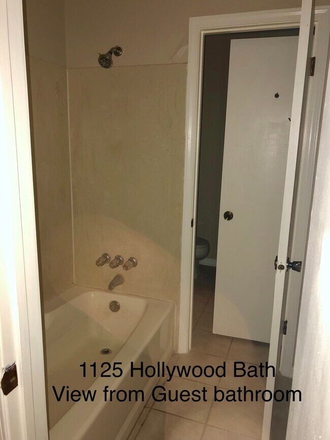 Foto del edificio - 1123 Willow Creek Dr